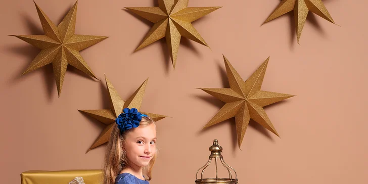 Profesionálne vianočné fotenie v ateliéri: 5 alebo 15 upravených digitálnych fotografií