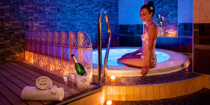 Pobyt v Jizerských horách pre pár aj rodinu: polpenzia a privátne wellness