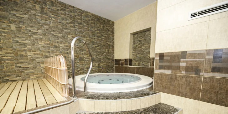 Pobyt v Jizerských horách pre pár aj rodinu: polpenzia a privátne wellness