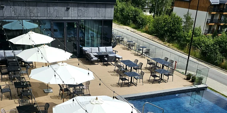 Nový moderný rezort v Sklárskej Porube: raňajky alebo polpenzia, wellness, infinity bazén
