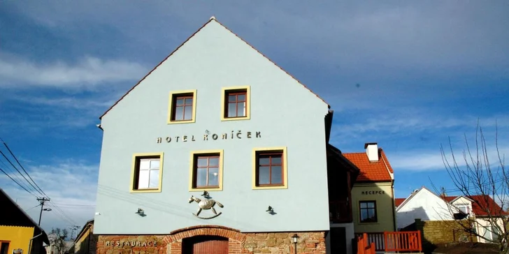 Štýlový hotel na južnej Morave s raňajkami, degustačnou večerou a fľašou vína