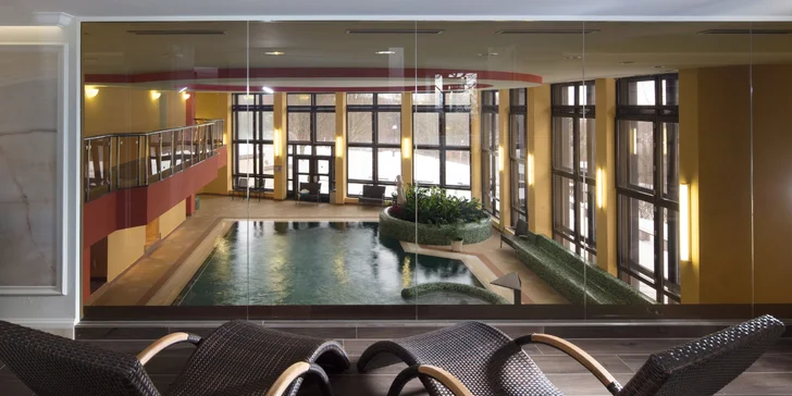 Pobyt v luxusnom rezorte v Mariánskych Lázňach: jedlo, wellness a až 16 procedúr