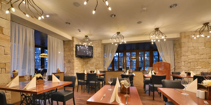 4* hotel v pokojnej časti Mariánskych Lázní: polpenzia, wellness aj procedúry