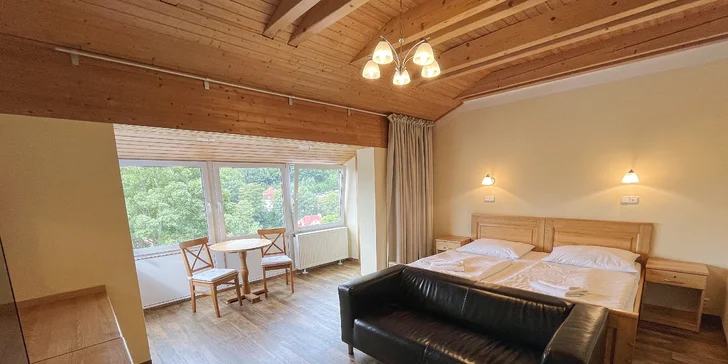 Dovolenka v Jáchymove: raňajky aj zľava na požičanie bicyklov a kolobežiek či do lanového parku