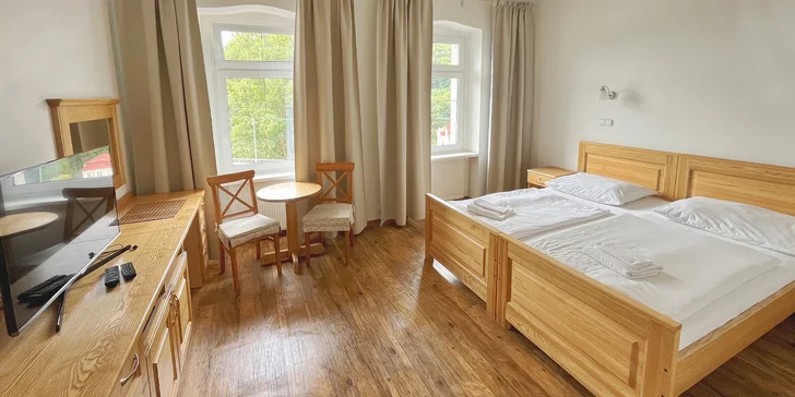 Dovolenka v Jáchymove: raňajky aj zľava na požičanie bicyklov a kolobežiek či do lanového parku