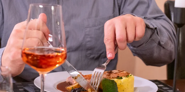 Božský pobyt v Karlových Varoch, super ako darček: wellness procedúry, polpenzia aj varianty s nápojmi