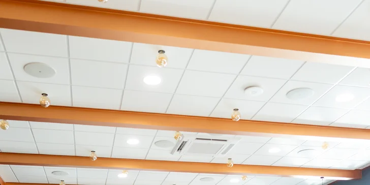 Trojchodové menu alebo kávička s tiramisu v Urpiner restaurant & pub v Banskej Bystrici