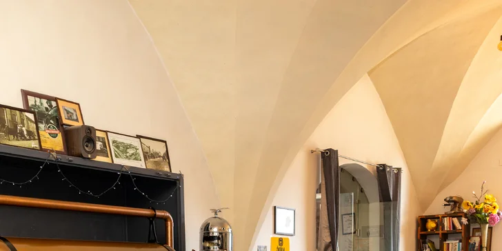 Kačacie hody s pohárom vína pre 4 osoby v Pilsner Restaurant u Kemov