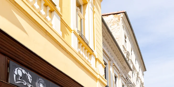 Kačacie hody s pohárom vína pre 4 osoby v Pilsner Restaurant u Kemov