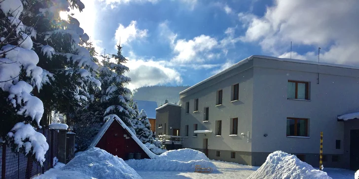 Pobyt v Beskydách až pre 6 osôb: trojizbové apartmány, záhrada s posedením