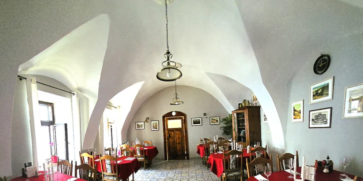 Vkusné ubytovanie s polpenziou v historickom centre Banskej Štiavnice