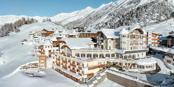 Údolie Ötztal: Hotel Alpenaussicht kúsok od svahu, nádherné výhľady, jedlo aj wellness