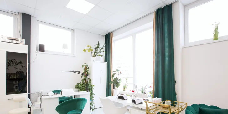 Suchá pedikúra, gélové nechty alebo wellness pre ruky i nohy