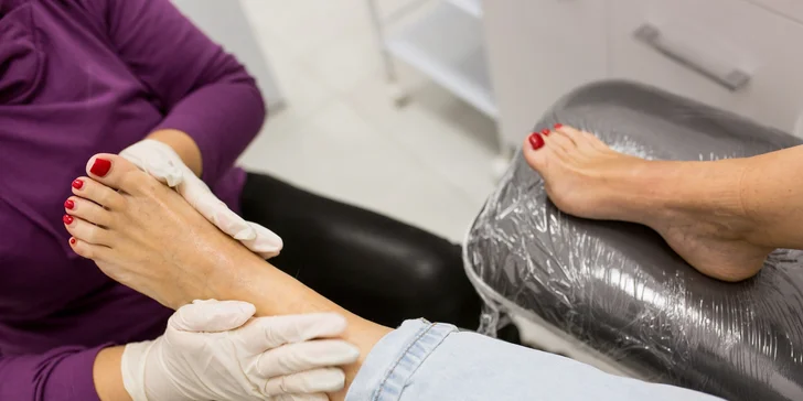 Suchá pedikúra, gélové nechty alebo wellness pre ruky i nohy