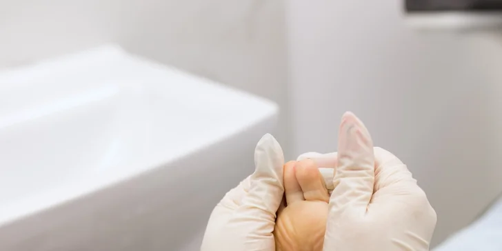 Suchá pedikúra, gélové nechty alebo wellness pre ruky i nohy