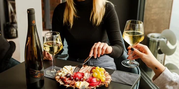 Denko plné dobrôt a lahodné víno, ktoré poteší všetky zmysly