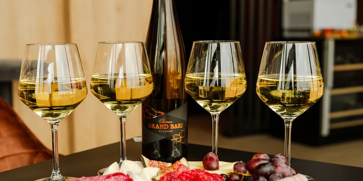 Denko plné dobrôt a lahodné víno, ktoré poteší všetky zmysly