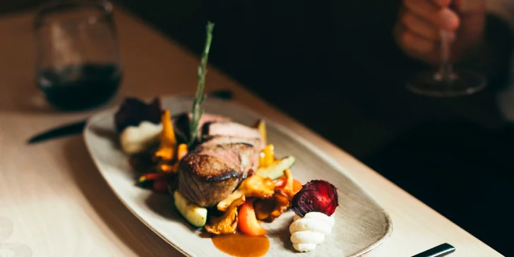 Hotel v rakúskych Alpách priamo pri zjazdovke: raňajky alebo gurmánska polpenzia, wellness aj karta výhod