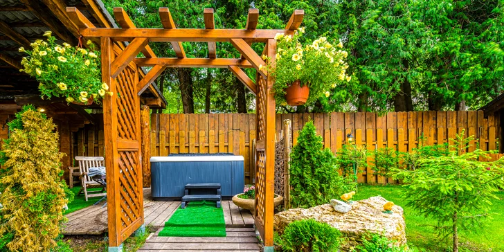 Nezabudnuteľná dovolenka v Tatrách: ubytovanie v rozprávkových zruboch a rodinných apartmánoch