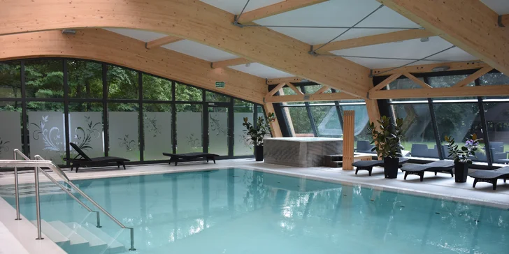 Pobyt v Ustroni s raňajkami alebo polpenziou a neobmedzeným wellness