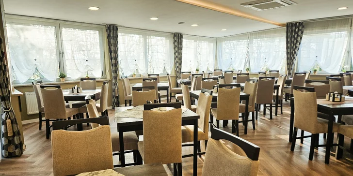 Pobyt v Ustroni s raňajkami alebo polpenziou a neobmedzeným wellness