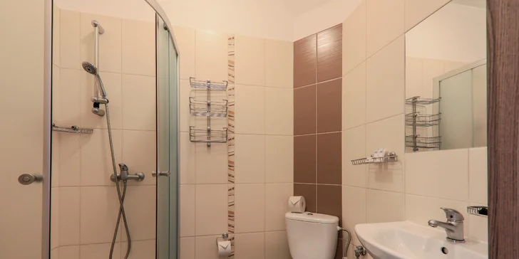 Pobyt v Ustroni s raňajkami alebo polpenziou a neobmedzeným wellness