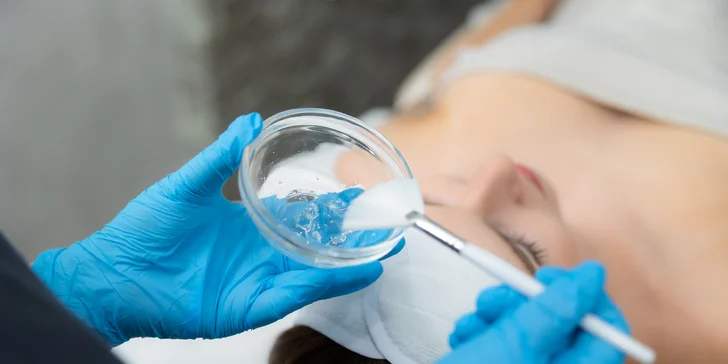 Kozmetické ošetrenia na omladenie pleti: Kolagénové nite, Carboxyterapia alebo mezopeeling