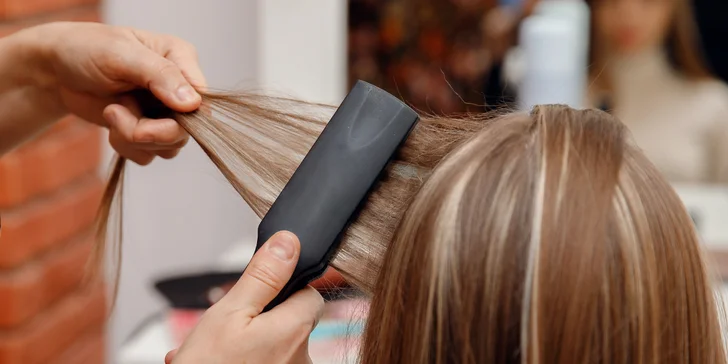 Dámsky strih alebo brazílsky keratín s podstrihnutím