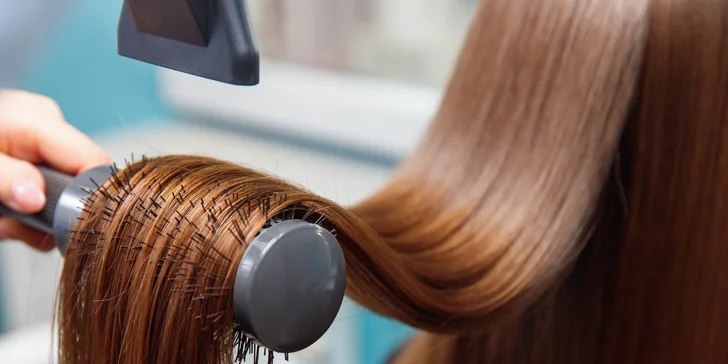 Dámsky strih alebo brazílsky keratín s podstrihnutím