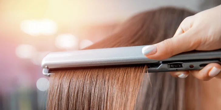 Dámsky strih alebo brazílsky keratín s podstrihnutím