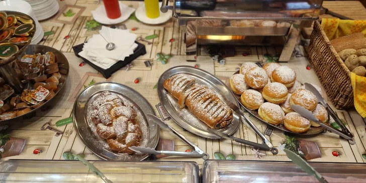 Aktívna dovolenka v Krkonošiach: rodinný penzión s raňajkami alebo polpenziou, wellness, zľava na športy