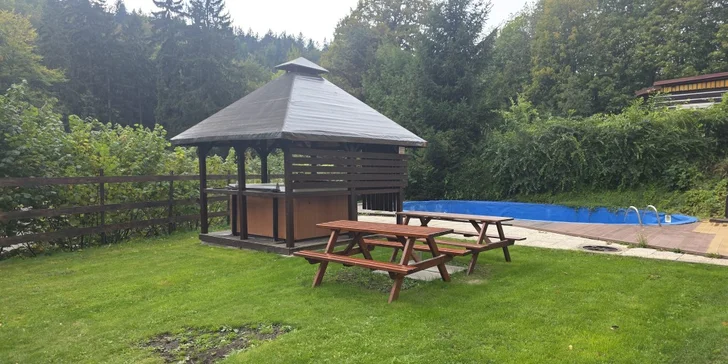 Aktívna dovolenka v Krkonošiach: rodinný penzión s raňajkami alebo polpenziou, wellness, zľava na športy