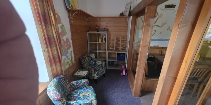 Aktívna dovolenka v Krkonošiach: rodinný penzión s raňajkami alebo polpenziou, wellness, zľava na športy