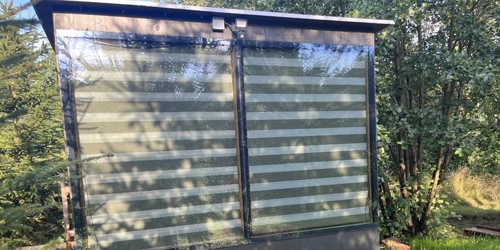 Pobyt v modernom a útulnom posede na Vysočine: vonkajšie ohnisko, kuchynka aj plnohodnotná kúpeľňa