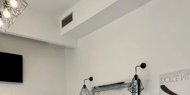 Čistenie pleti s chemickým peelingom, mezoterapia či plazmalifting