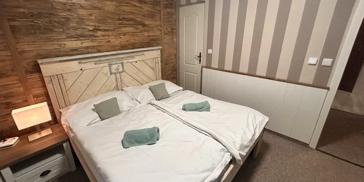 Penzión v obci Pec pod Sněžkou s raňajkami alebo polpenziou, saunou aj tenisom