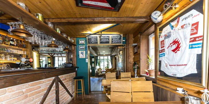 Penzión v obci Pec pod Sněžkou s raňajkami alebo polpenziou, saunou aj tenisom