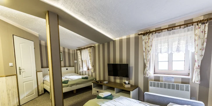 Penzión v obci Pec pod Sněžkou s raňajkami alebo polpenziou, saunou aj tenisom