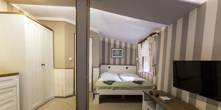 Penzión v obci Pec pod Sněžkou s raňajkami alebo polpenziou, saunou aj tenisom