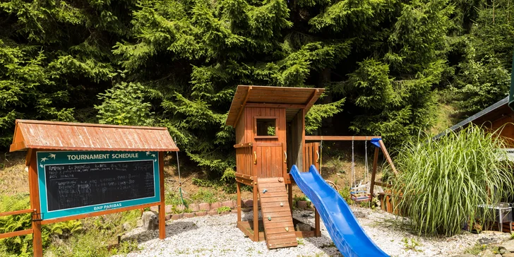 Penzión v obci Pec pod Sněžkou s raňajkami alebo polpenziou, saunou aj tenisom