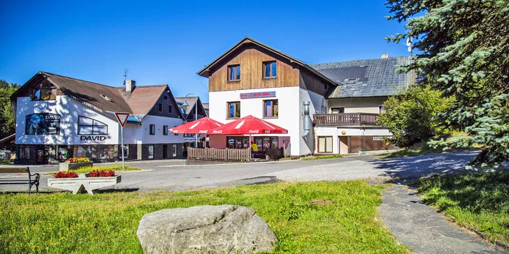 Pobyt v hoteli v centre Harrachova vrátane polpenzie aj špeciálna silvestrovská varianta