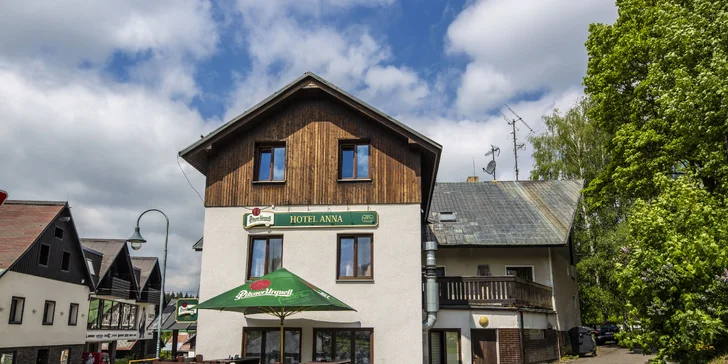 Pobyt v hoteli v centre Harrachova vrátane polpenzie aj špeciálna silvestrovská varianta