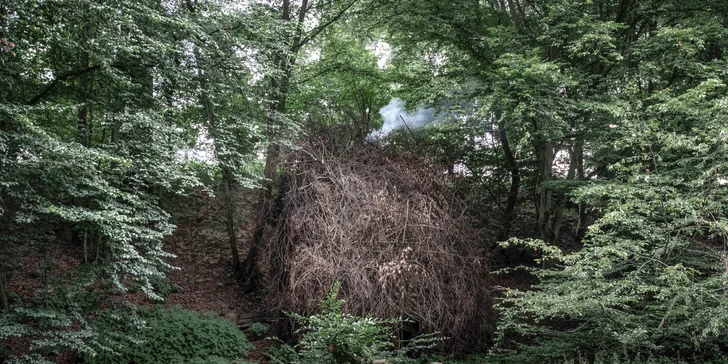 Romantický úkryt: obytná sauna Rošťák ukrytá v lese pri potoku