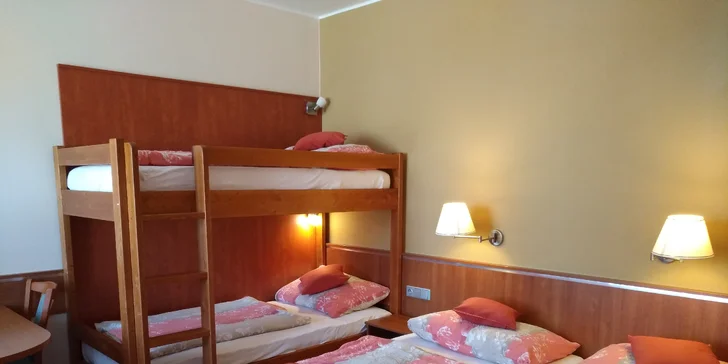 Pobyt v Karlových Varoch: penzión na okraji mesta, 3 km od Vřídla a kolonády