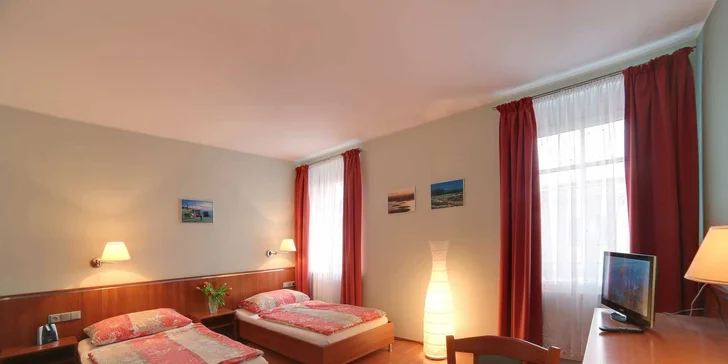 Pobyt v Karlových Varoch: penzión na okraji mesta, 3 km od Vřídla a kolonády