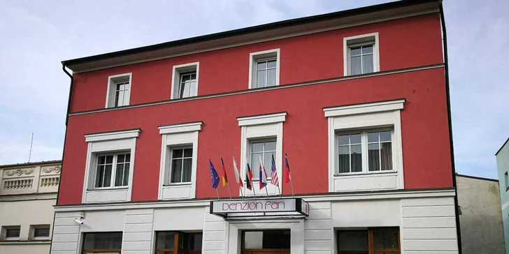 Pobyt v Karlových Varoch: penzión na okraji mesta, 3 km od Vřídla a kolonády