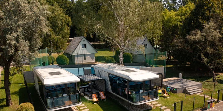 Netradičný pobyt na Zemplíne: kapsulový dom s wellness a možnosťou stravy