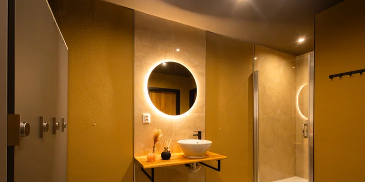 Relax vo vínnom kúpeli s občerstvením a pohárom vína pre 1 až 4 osoby