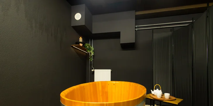 Relax vo vínnom kúpeli s občerstvením a pohárom vína pre 1 až 4 osoby