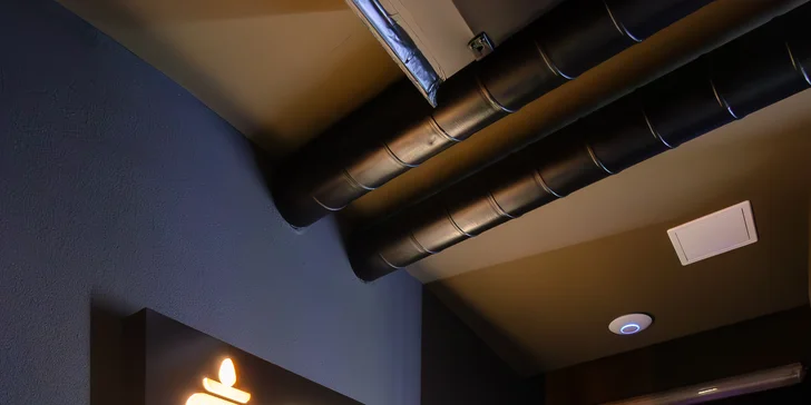 Relax vo vínnom kúpeli s občerstvením a pohárom vína pre 1 až 4 osoby